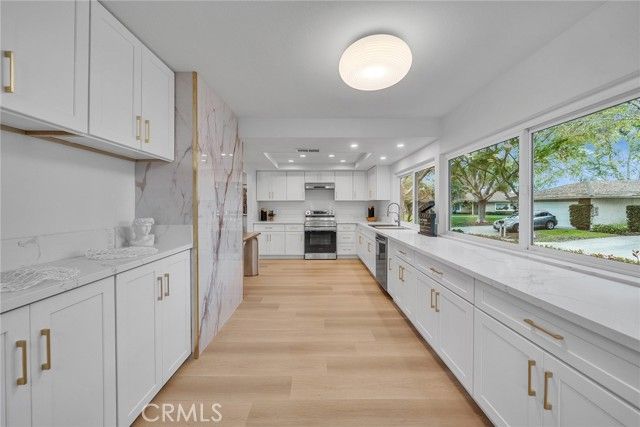 17322 Rosewood, Irvine, CA 92612