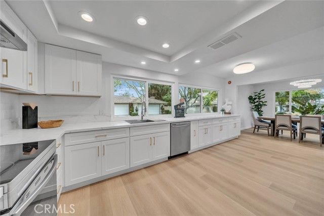 17322 Rosewood, Irvine, CA 92612