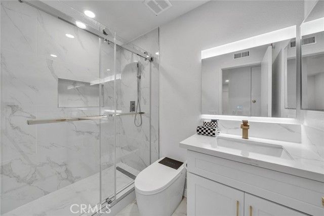 17322 Rosewood, Irvine, CA 92612