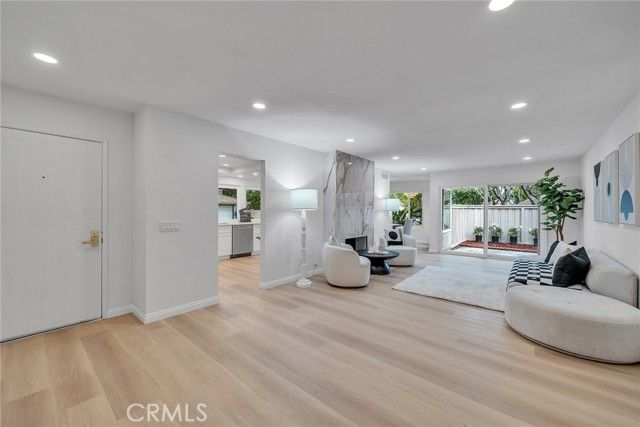 17322 Rosewood, Irvine, CA 92612