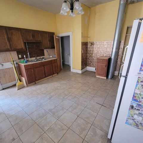 512 W 12th Street, Newport, KY 41071