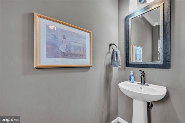 1725 HARALSON DRIVE, Mechanicsburg, PA 17055