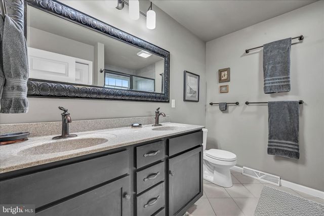 1725 HARALSON DRIVE, Mechanicsburg, PA 17055