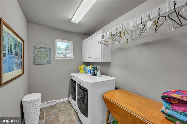 1725 HARALSON DRIVE, Mechanicsburg, PA 17055