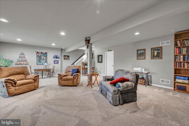 1725 HARALSON DRIVE, Mechanicsburg, PA 17055