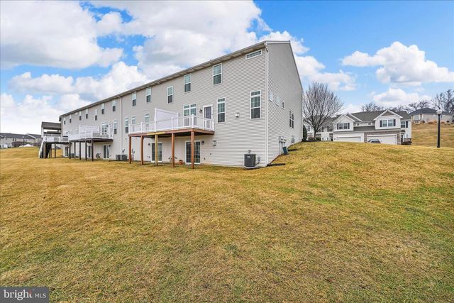 1725 HARALSON DRIVE, Mechanicsburg, PA 17055