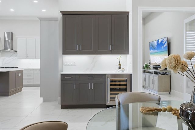 8352 SEA GLASS COURT, Sarasota, FL 34240