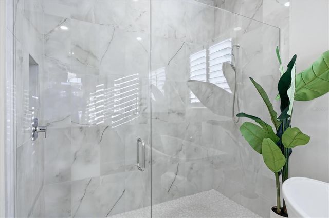 8352 SEA GLASS COURT, Sarasota, FL 34240