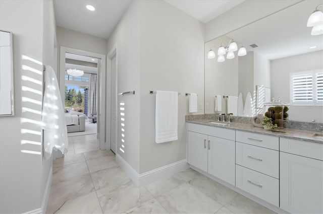 8352 SEA GLASS COURT, Sarasota, FL 34240