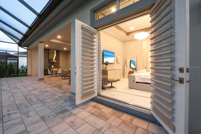 8352 SEA GLASS COURT, Sarasota, FL 34240