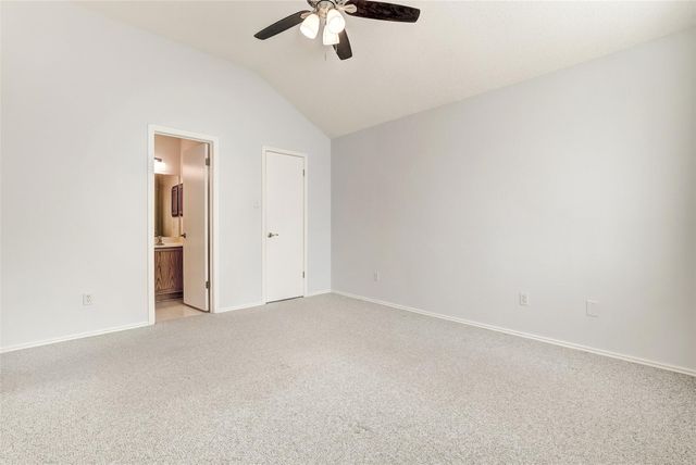 801 Saunders DR, Round Rock, TX 78664