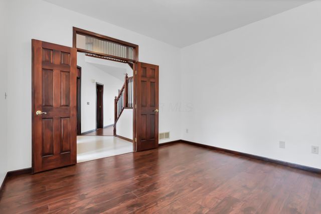 8683 Linick Drive, Reynoldsburg, OH 43068