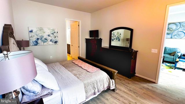 18989 CORAL REEF SQ, Leesburg, VA 20176