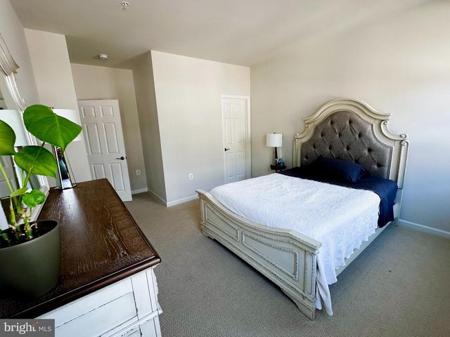 18989 CORAL REEF SQ, Leesburg, VA 20176