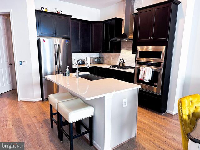 18989 CORAL REEF SQ, Leesburg, VA 20176