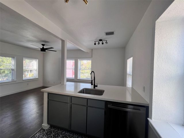 415 Fairview Avenue 6, Houston, TX 77006