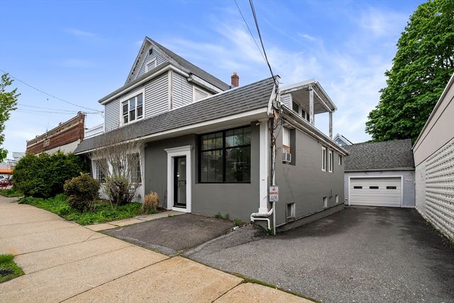 1205 Massachusetts Ave, Arlington, MA 02476