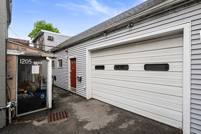 1205 Massachusetts Ave, Arlington, MA 02476