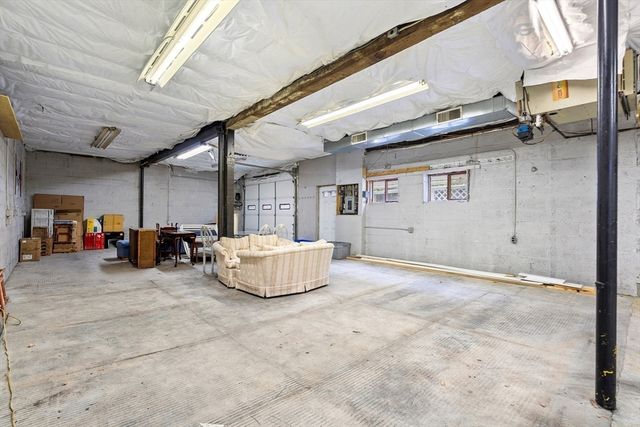 1205 Massachusetts Ave, Arlington, MA 02476