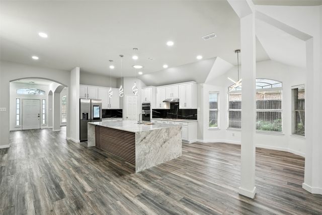 6605 Oxford Lane, The Colony, TX 75056