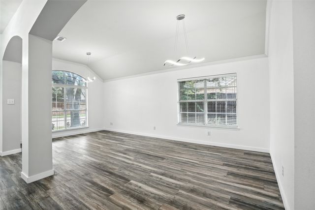 6605 Oxford Lane, The Colony, TX 75056