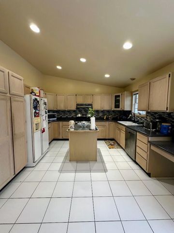 1518 W 96th Place, Crown Point, IN 46307