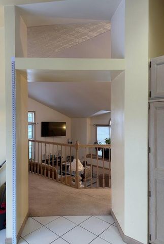 1518 W 96th Place, Crown Point, IN 46307