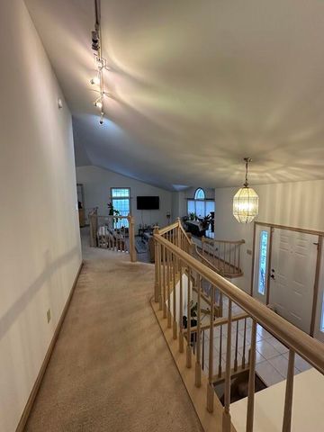 1518 W 96th Place, Crown Point, IN 46307