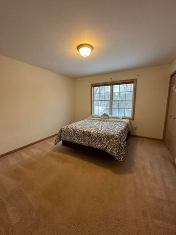 1518 W 96th Place, Crown Point, IN 46307