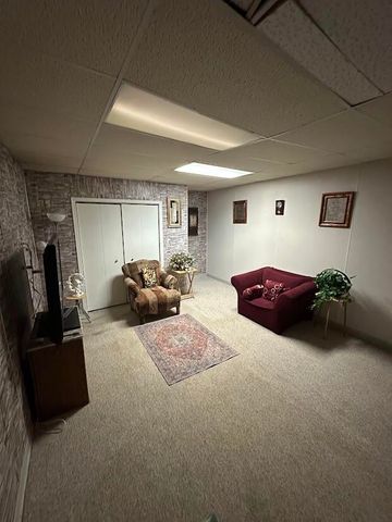 1518 W 96th Place, Crown Point, IN 46307