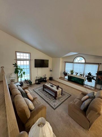 1518 W 96th Place, Crown Point, IN 46307