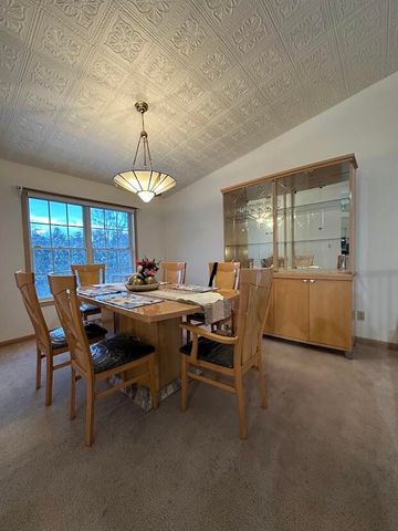 1518 W 96th Place, Crown Point, IN 46307