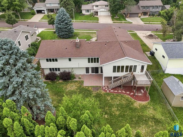 2009 E Elizabeth Dr Drive, Sioux Falls, SD 57103