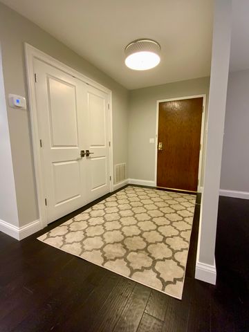 1290 N Western Avenue 103, Lake Forest, IL 60045