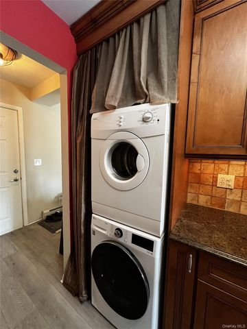14 Skyline Drive 15, Fishkill, NY 12524
