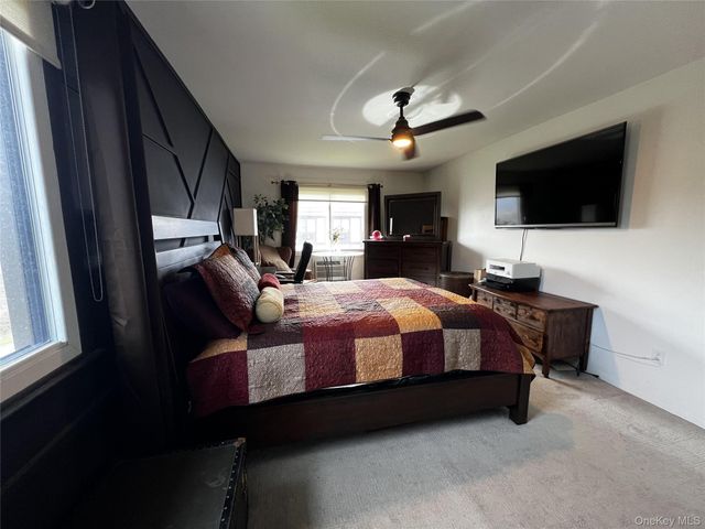 14 Skyline Drive 15, Fishkill, NY 12524