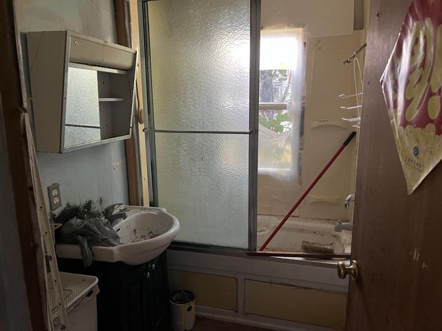 225 E Donald Street, South Bend, IN 46613