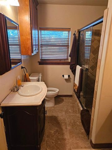 1215 NW Lake Ave, Lawton, OK 73507