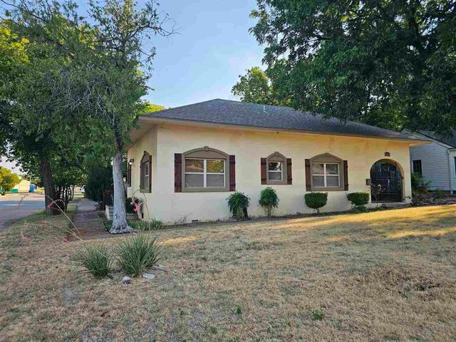 1215 NW Lake Ave, Lawton, OK 73507