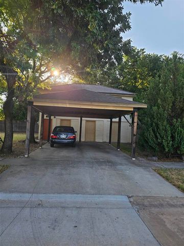 1215 NW Lake Ave, Lawton, OK 73507