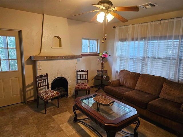 1215 NW Lake Ave, Lawton, OK 73507