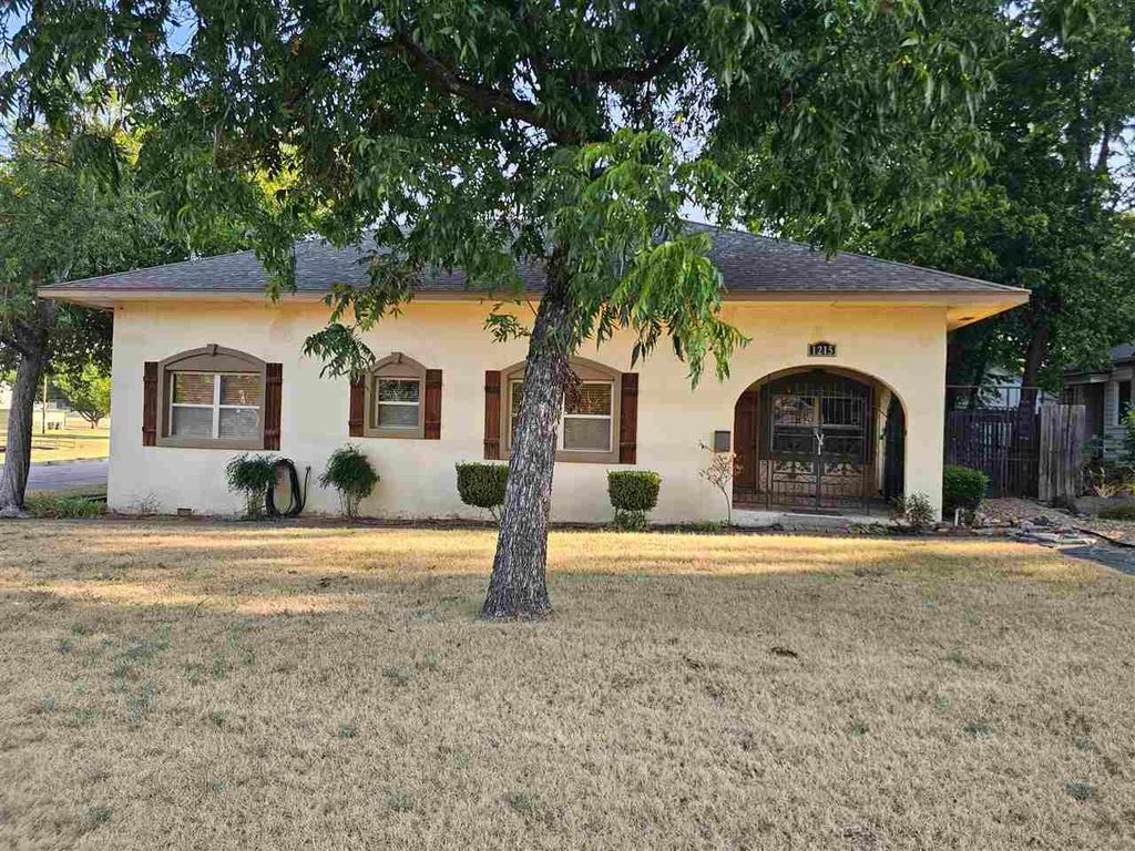 1215 NW Lake Ave, Lawton, OK 73507