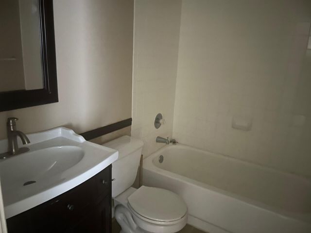 1015 Lake Shore Drive 202, Lake Park, FL 33403