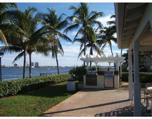 1015 Lake Shore Drive 202, Lake Park, FL 33403
