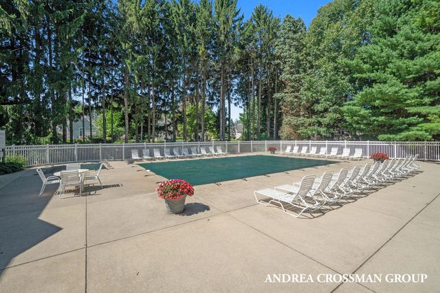 17438 Bellgate Lane 4, Spring Lake, MI 49456
