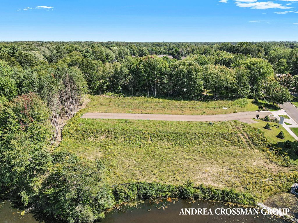 17438 Bellgate Lane 4, Spring Lake, MI 49456