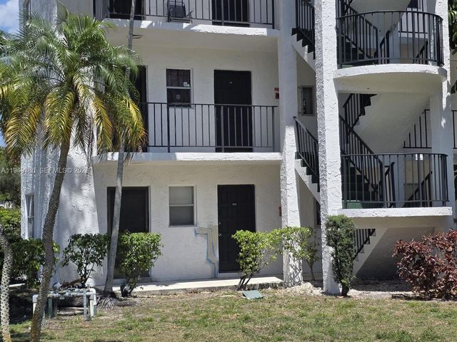 3330 Spanish Moss Ter 311, Lauderhill, FL 33319