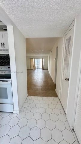 3330 Spanish Moss Ter 311, Lauderhill, FL 33319
