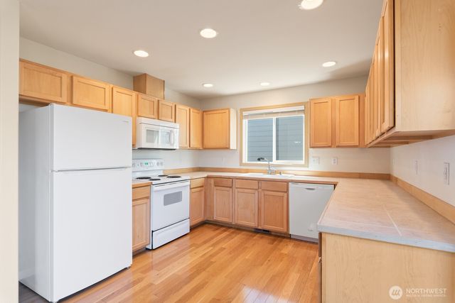 8 80th Drive NE, Lake Stevens, WA 98292
