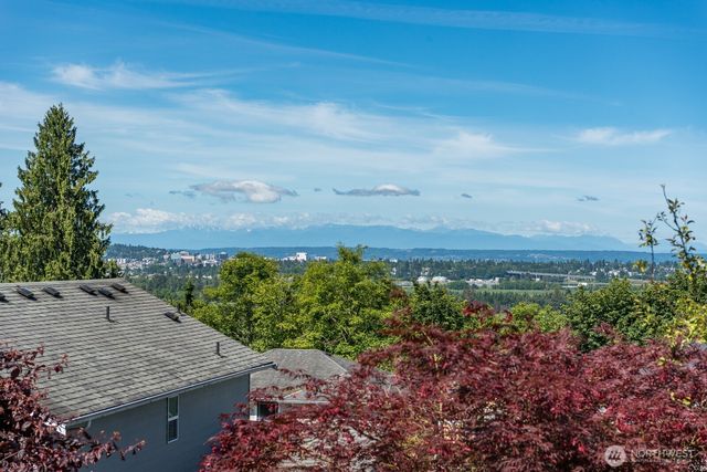 8 80th Drive NE, Lake Stevens, WA 98292